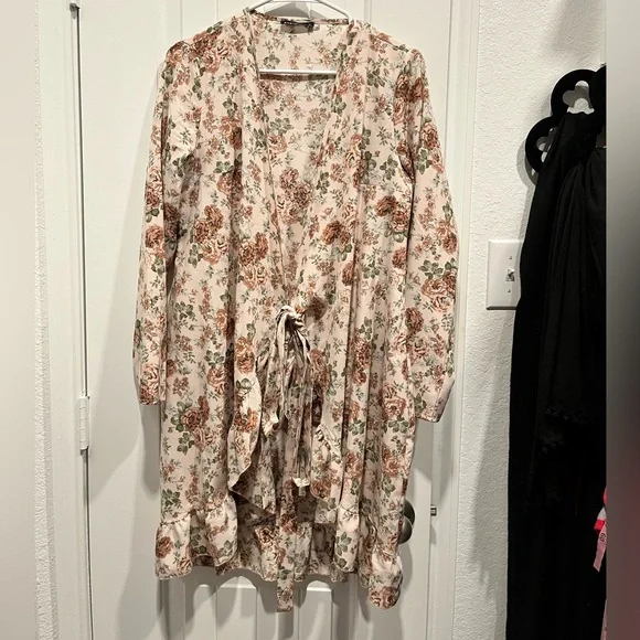 SHEIN Allover Floral Print Belted Ruffle Trim Wrap Hem Dress Size S - Picture 6 of 7